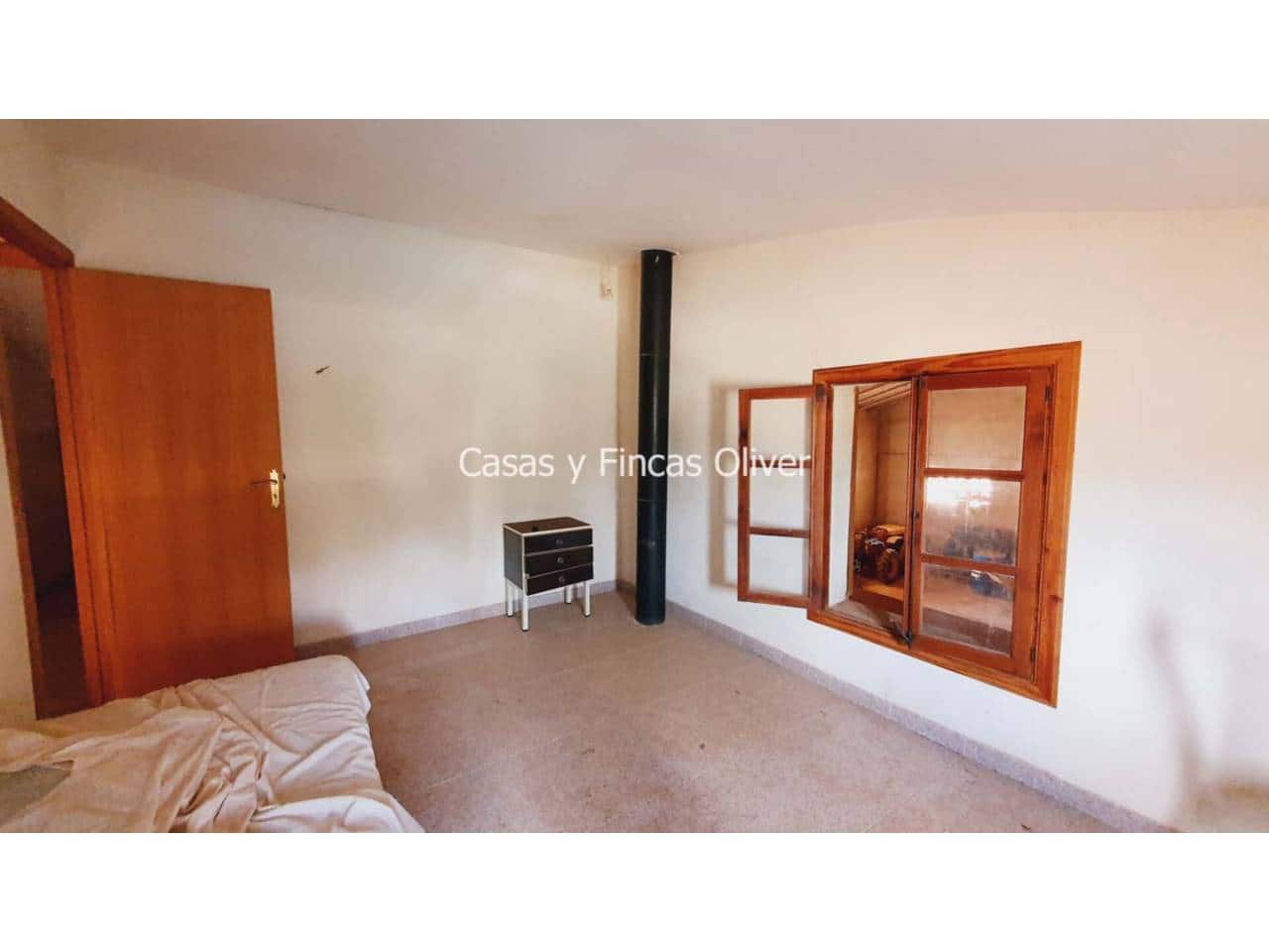 Grunde uden byggetilladelser til salg i Llubi - € 344.000 (Ref: 7409752)