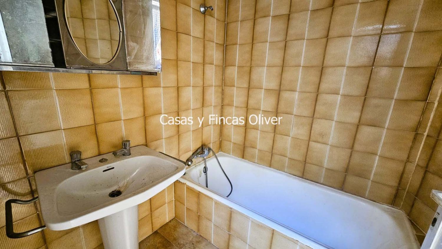 4 soveværelse Byhus til salg i Llubi - € 295.000 (Ref: 7784341)