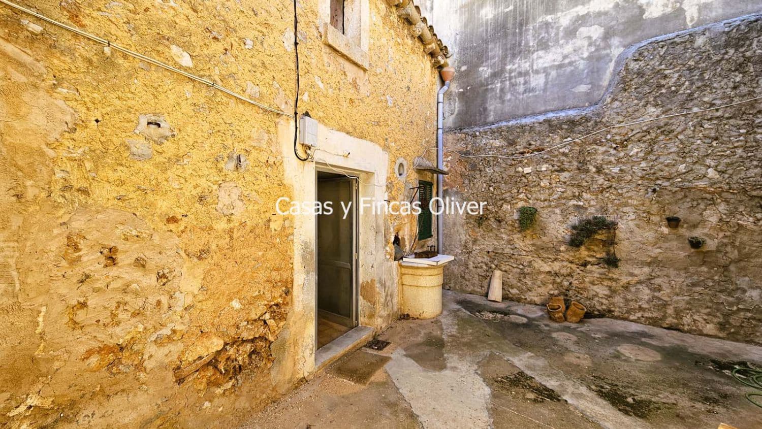 4 soveværelse Byhus til salg i Llubi - € 295.000 (Ref: 7784341)