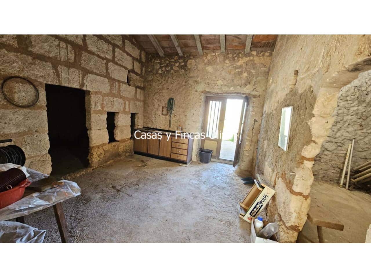 1 soveværelse Byhus til salg i Llubi med garage - € 240.000 (Ref: 7921627)