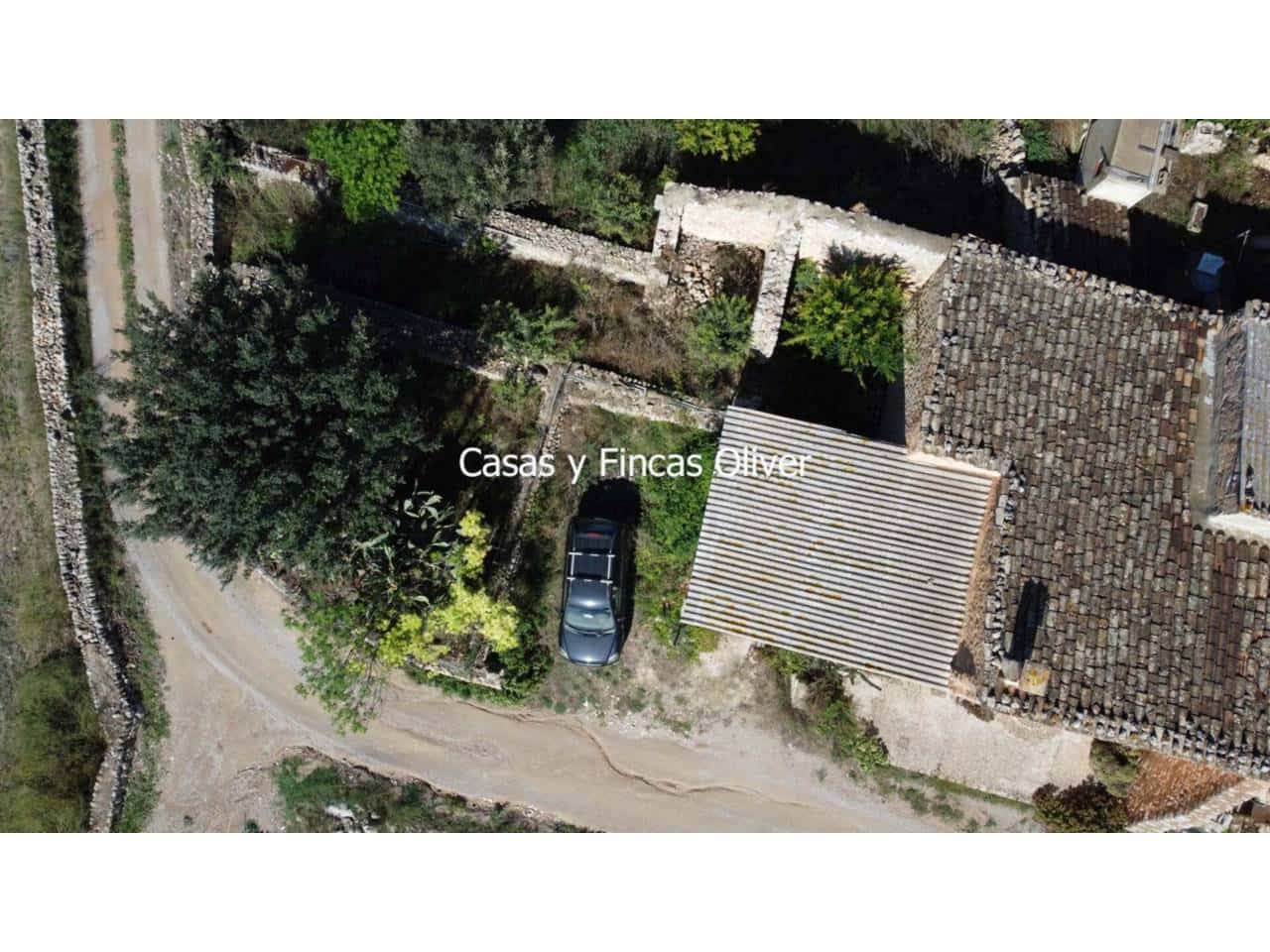 1 soveværelse Byhus til salg i Llubi med garage - € 240.000 (Ref: 7921627)