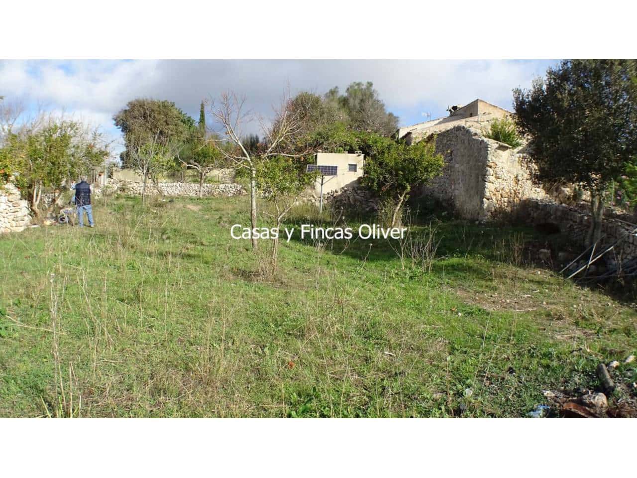 1 soveværelse Byhus til salg i Llubi med garage - € 240.000 (Ref: 7921627)