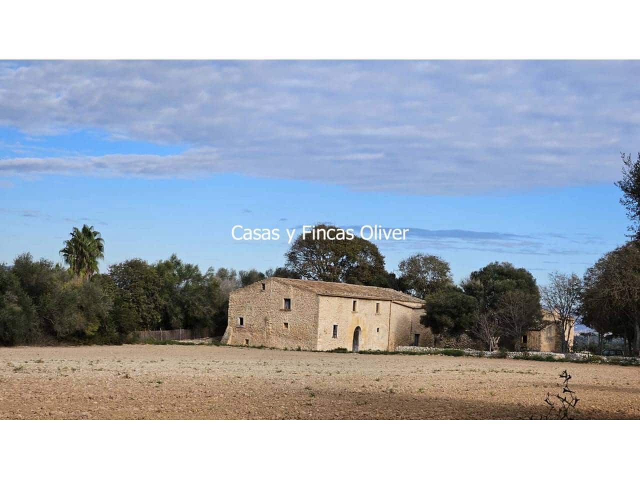 6 soveværelse Byhus til salg i Llubi - € 900.000 (Ref: 7957117)