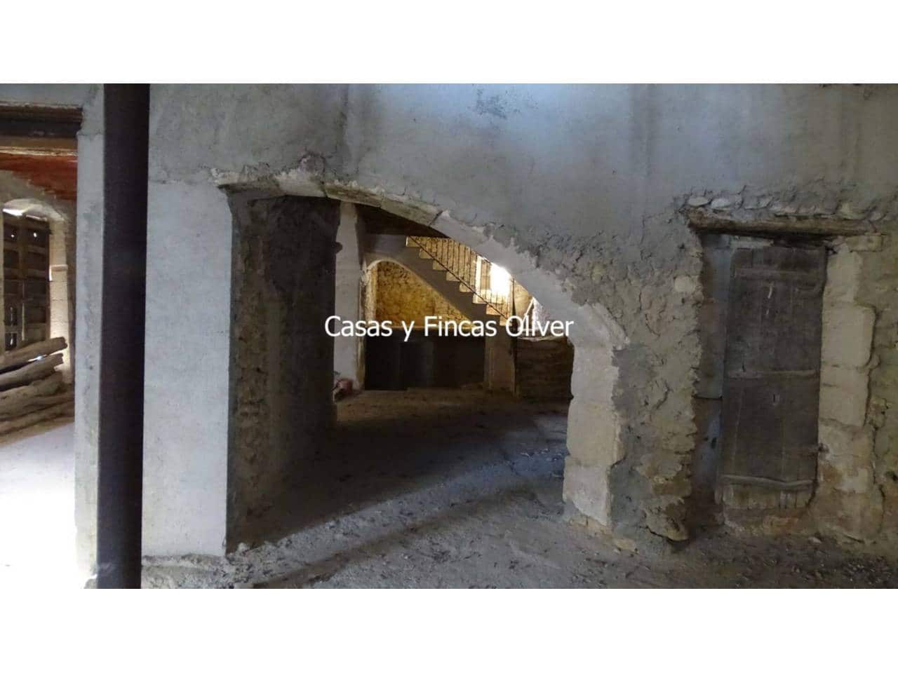 6 soveværelse Byhus til salg i Llubi - € 900.000 (Ref: 7957117)