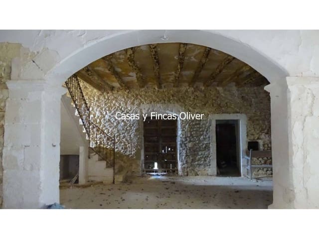 6 soveværelse Byhus til salg i Llubí - € 900.000 (Ref: 7957117)