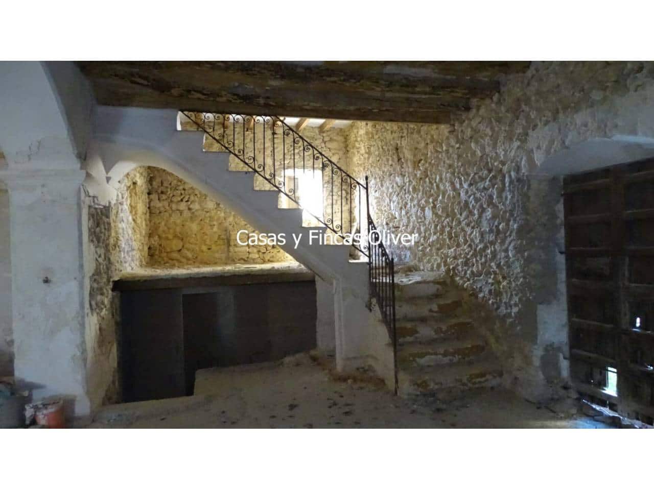 6 soveværelse Byhus til salg i Llubi - € 900.000 (Ref: 7957117)