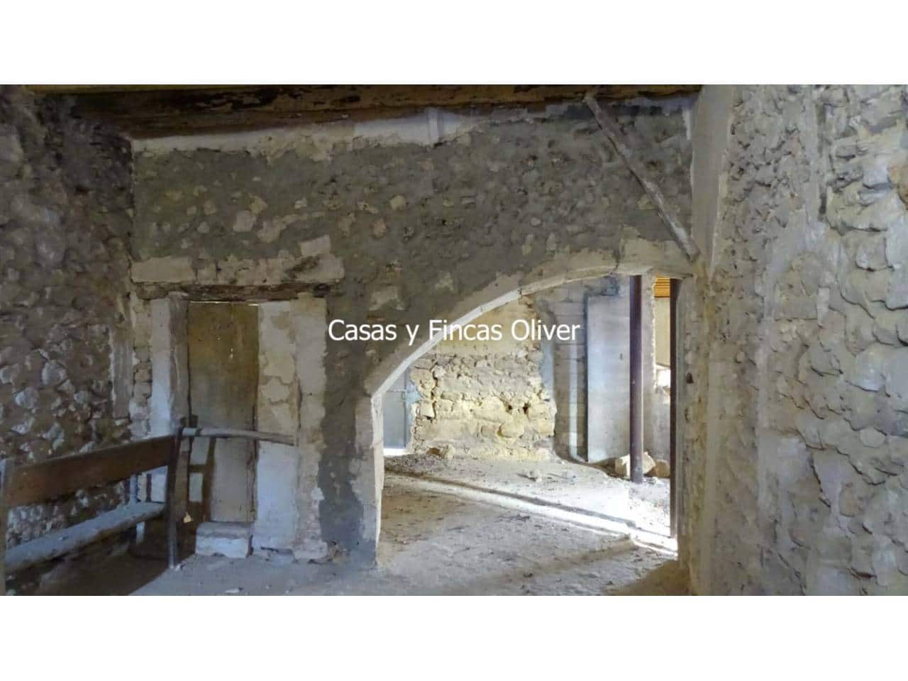 6 soveværelse Byhus til salg i Llubi - € 900.000 (Ref: 7957117)