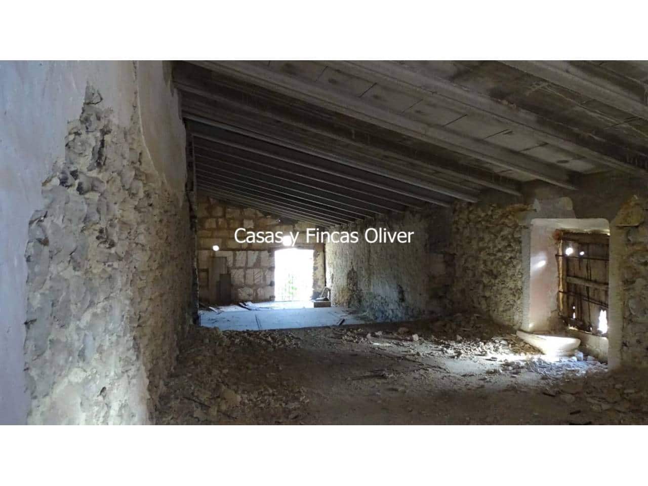 6 soveværelse Byhus til salg i Llubi - € 900.000 (Ref: 7957117)