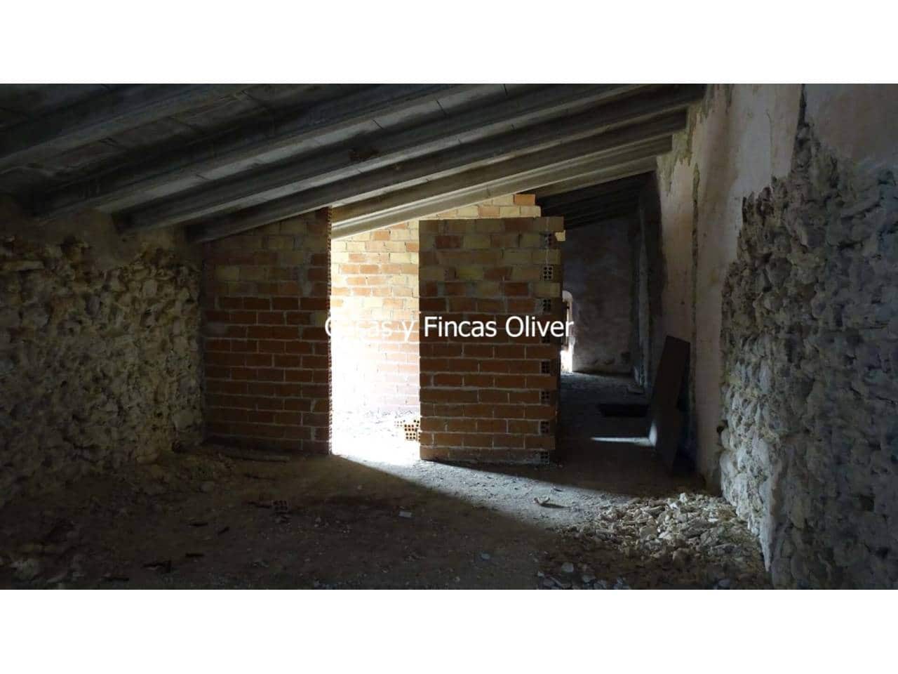 6 soveværelse Byhus til salg i Llubi - € 900.000 (Ref: 7957117)