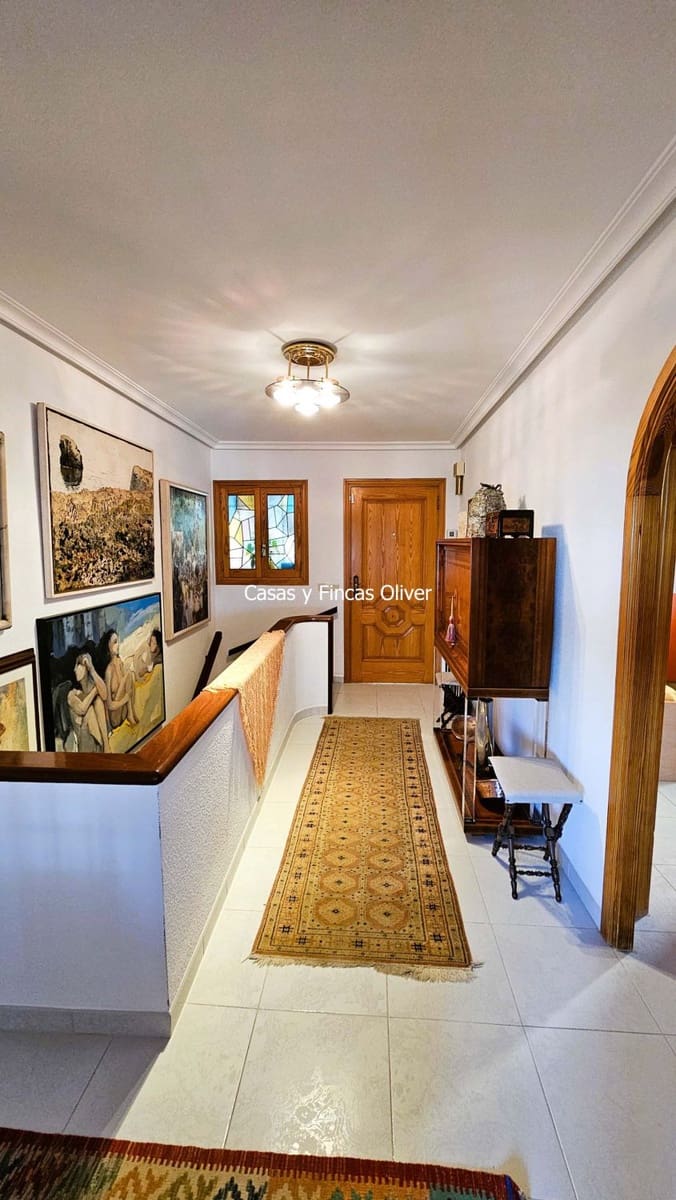 5 Zimmer Villa zu verkaufen in Puerto de Alcudia mit Garage - 1.600.000 € (Ref: 9666125)