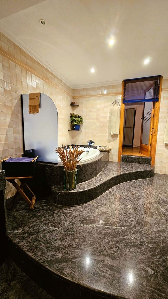 5 Zimmer Villa zu verkaufen in Puerto de Alcudia mit Garage - 1.600.000 € (Ref: 9666125)