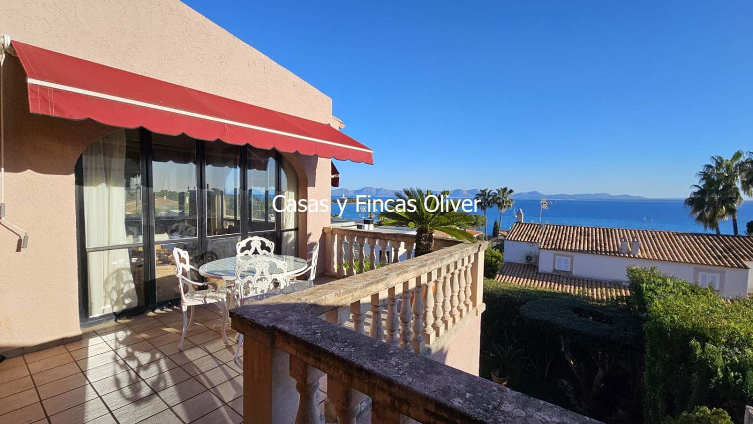 5 Zimmer Villa zu verkaufen in Puerto de Alcudia mit Garage - 1.600.000 € (Ref: 9666125)