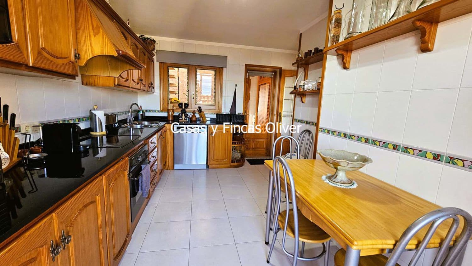 5 Zimmer Villa zu verkaufen in Puerto de Alcudia mit Garage - 1.600.000 € (Ref: 9666125)