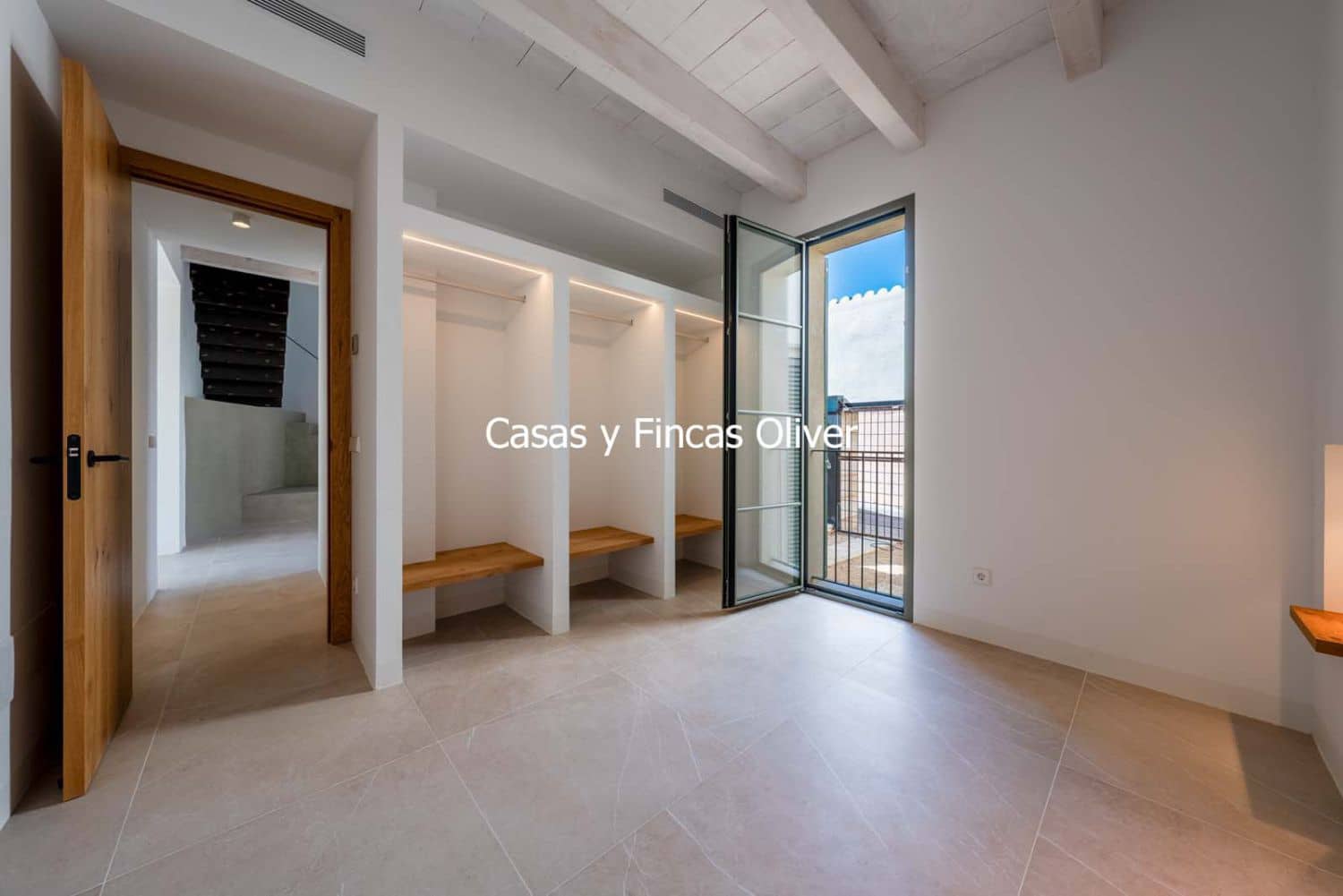 3 bedroom Townhouse for sale in Llubi - € 1,185,000 (Ref: 9735260)