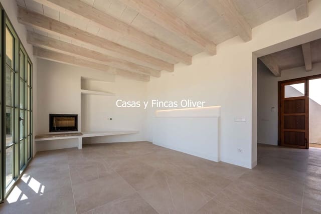 3 bedroom Townhouse for sale in Llubí - € 1,185,000 (Ref: 9735260)