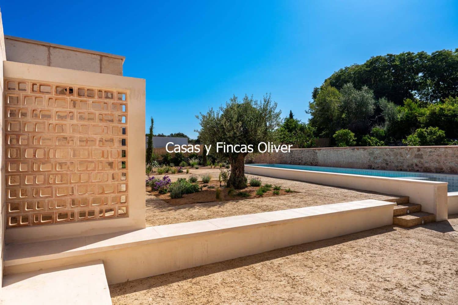 3 bedroom Townhouse for sale in Llubi - € 1,185,000 (Ref: 9735260)