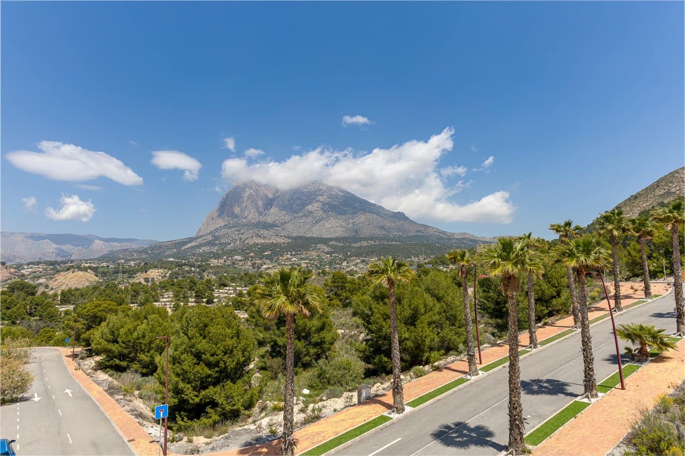 4 quarto Moradia para venda em Finestrat com piscina garagem - 840 000 € (Ref: 10043681)