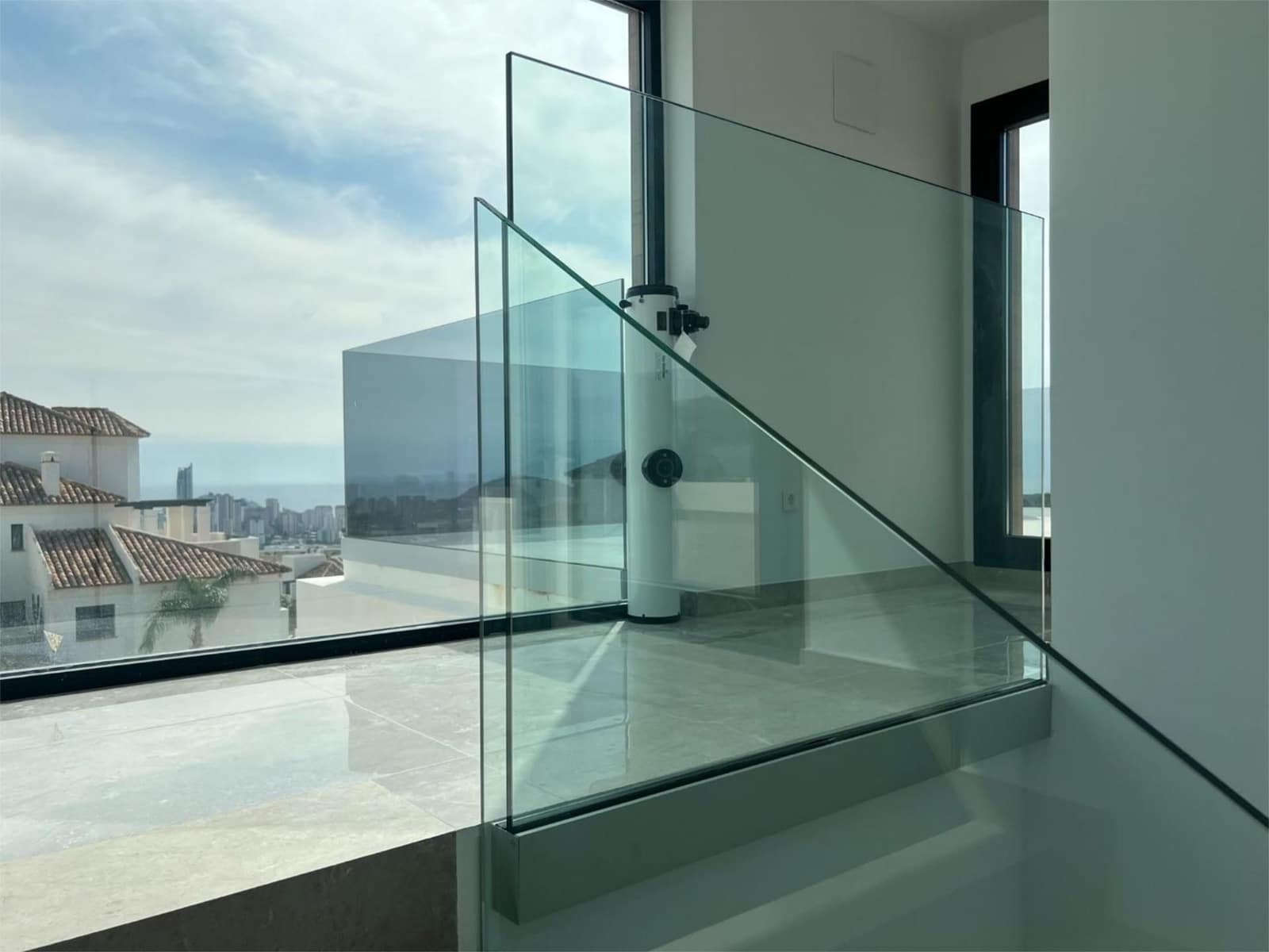 6 quarto Moradia para venda em Finestrat com piscina garagem - 1 800 000 € (Ref: 9678076)