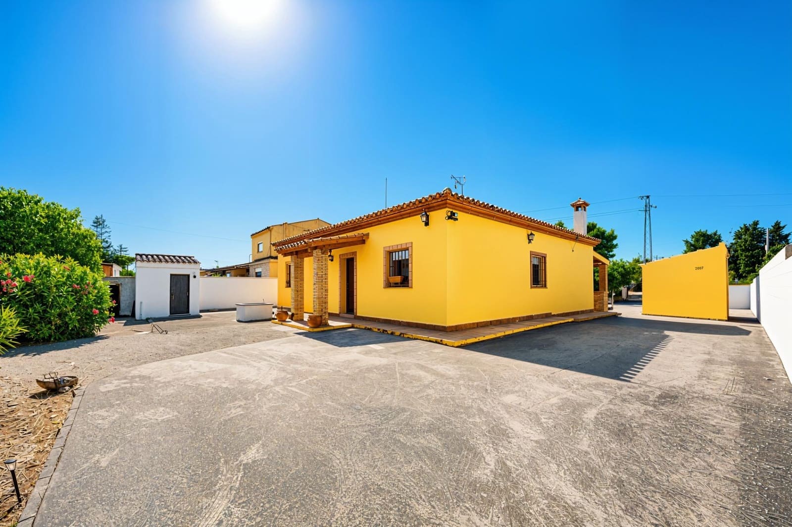 3 bedroom Villa for sale in Chiclana de la Frontera - € 239,990 (Ref: 10004137)