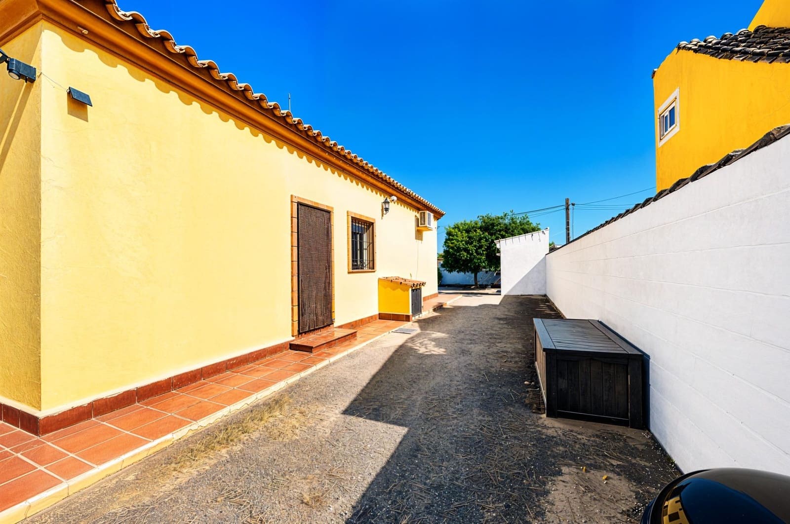 3 bedroom Villa for sale in Chiclana de la Frontera - € 239,990 (Ref: 10004137)