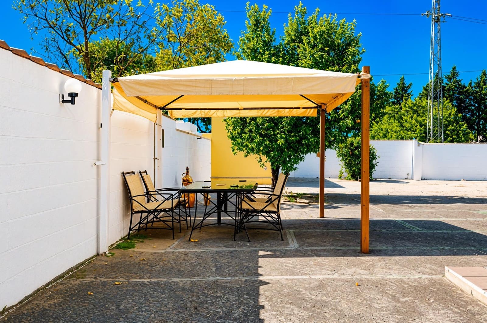 3 bedroom Villa for sale in Chiclana de la Frontera - € 239,990 (Ref: 10004137)
