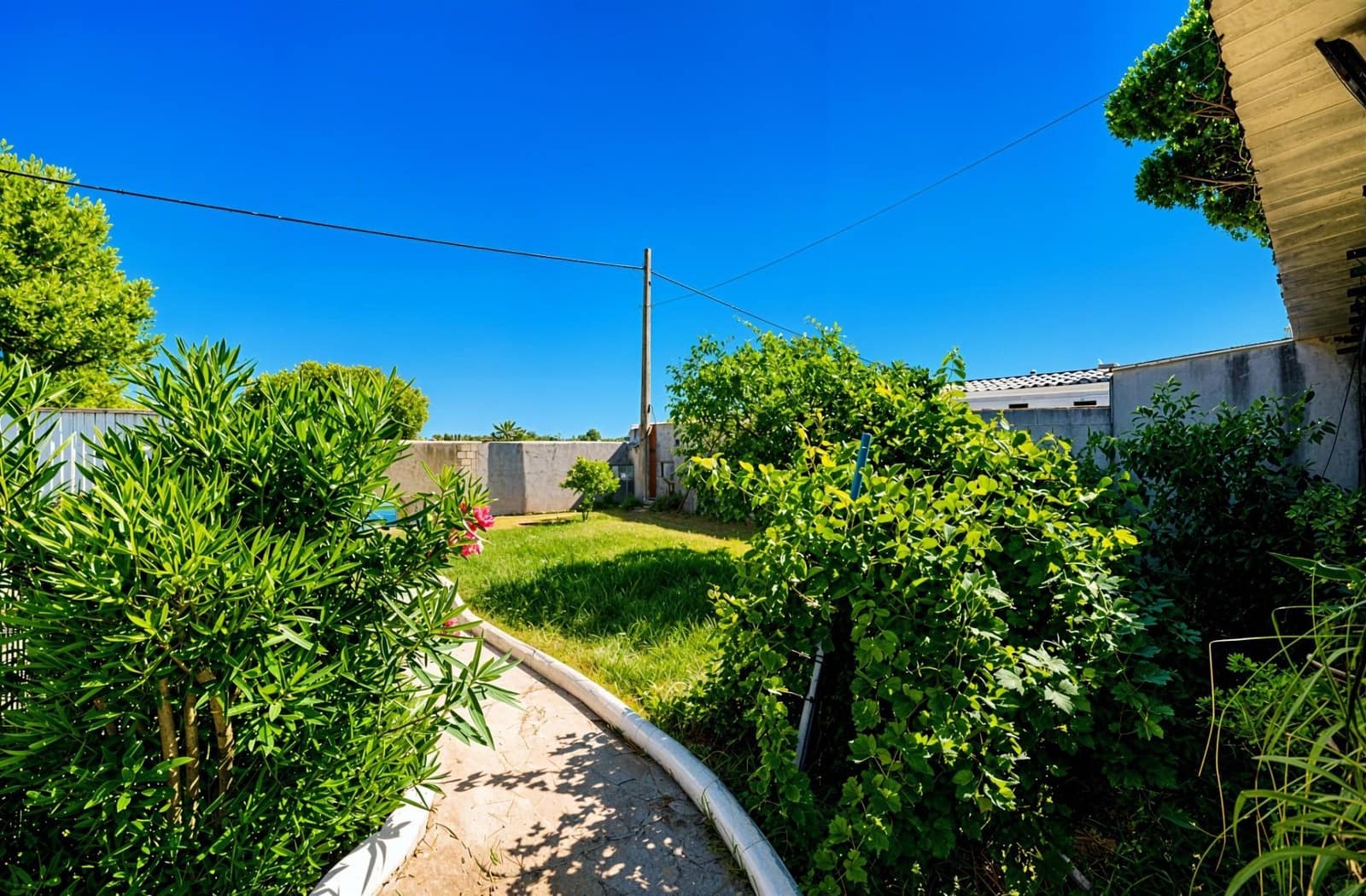 5 bedroom Villa for sale in Chiclana de la Frontera - € 449,990 (Ref: 10009280)