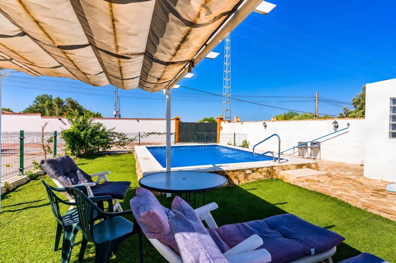 3 slaapkamer Villa te koop in Chiclana de la Frontera met zwembad - € 249.990 (Ref: 10045243)