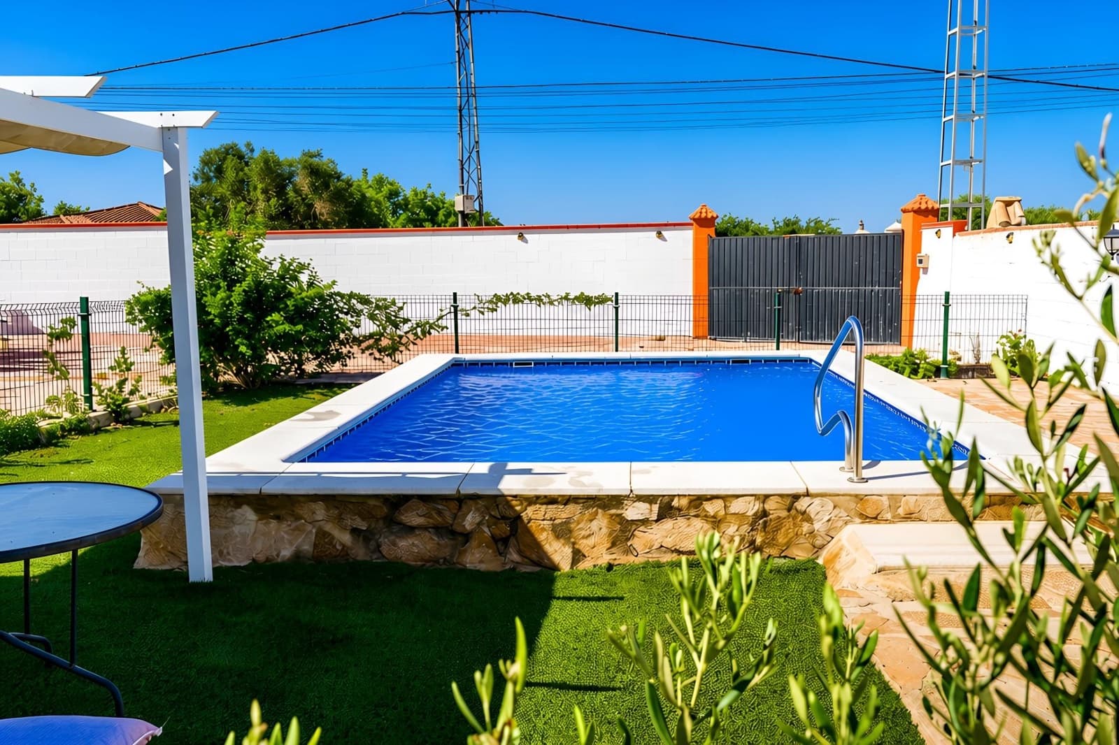 3 slaapkamer Villa te koop in Chiclana de la Frontera met zwembad - € 249.990 (Ref: 10045243)