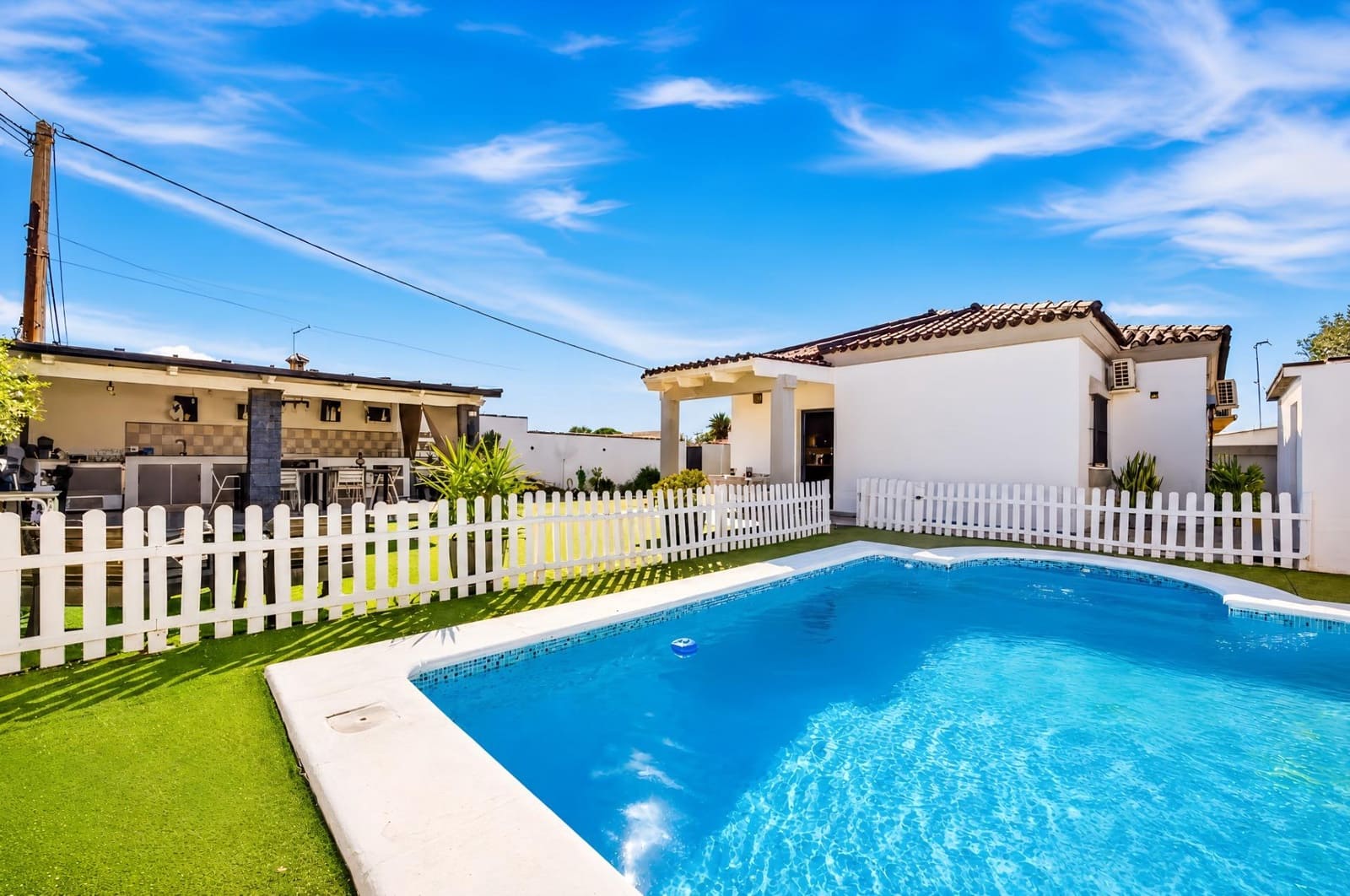 3 chambre Villa/Maison à vendre à Chiclana de la Frontera avec piscine - 329 990 € (Ref: 10047538)