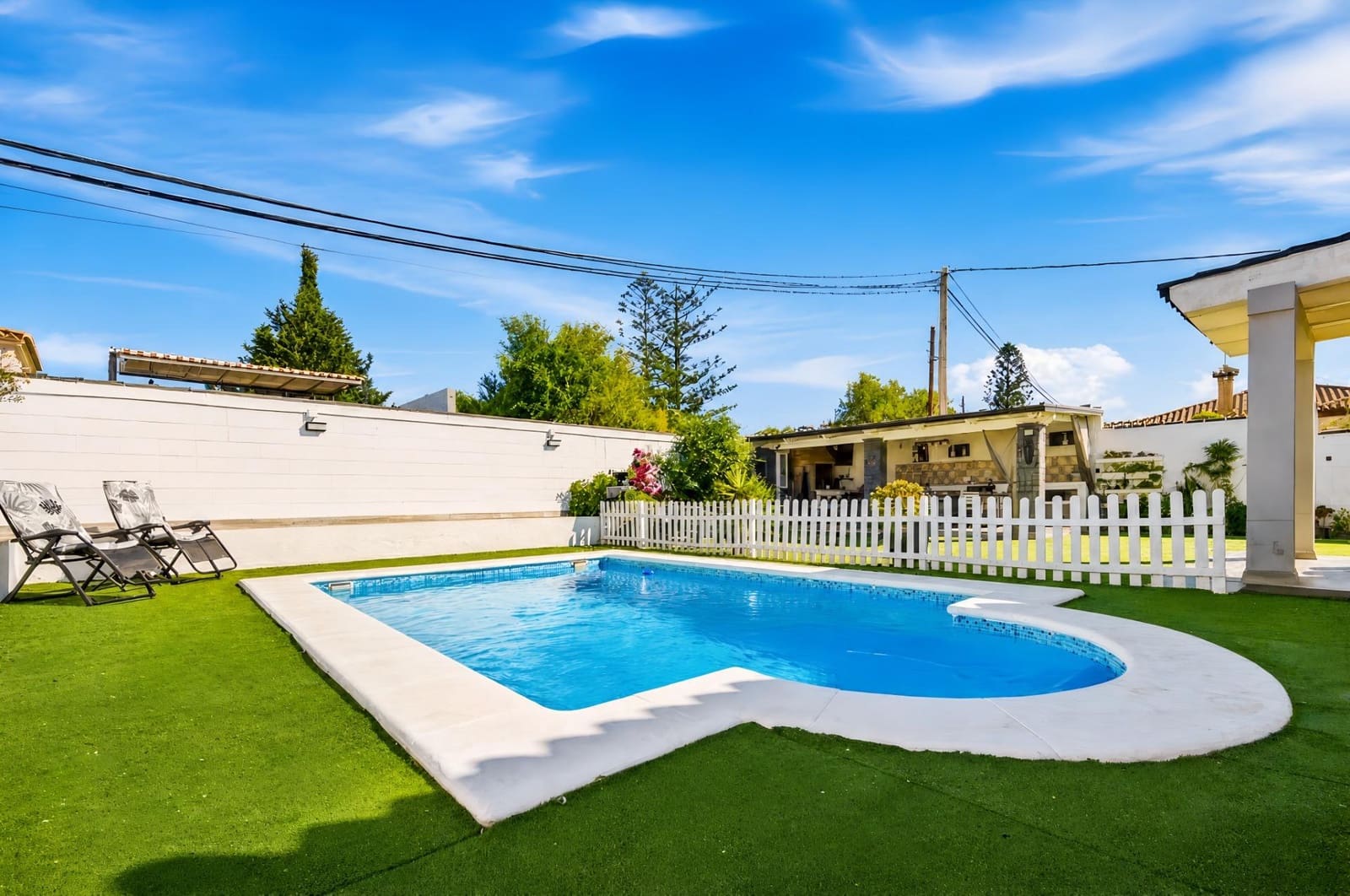3 chambre Villa/Maison à vendre à Chiclana de la Frontera avec piscine - 329 990 € (Ref: 10047538)