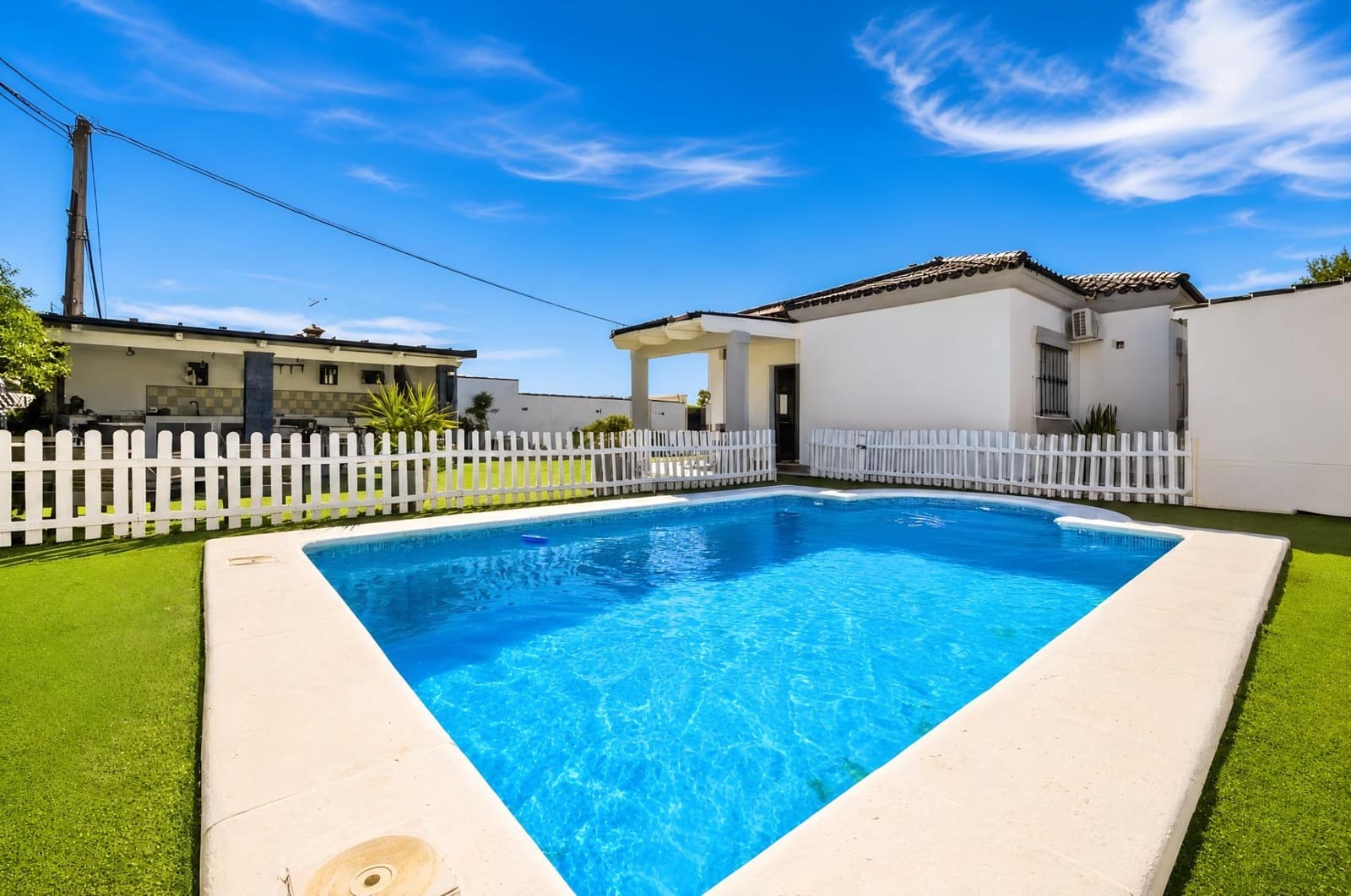 3 chambre Villa/Maison à vendre à Chiclana de la Frontera avec piscine - 329 990 € (Ref: 10047538)