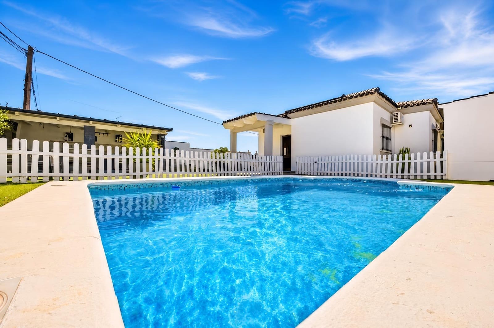 3 chambre Villa/Maison à vendre à Chiclana de la Frontera avec piscine - 329 990 € (Ref: 10047538)