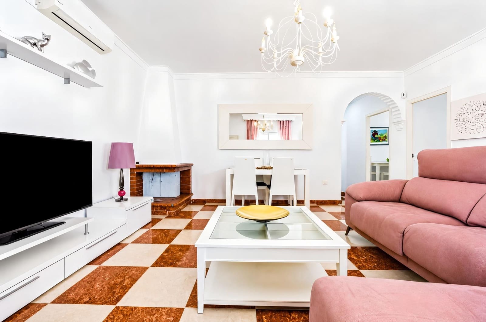 4 chambre Villa/Maison à vendre à Chiclana de la Frontera - 330 000 € (Ref: 10055537)