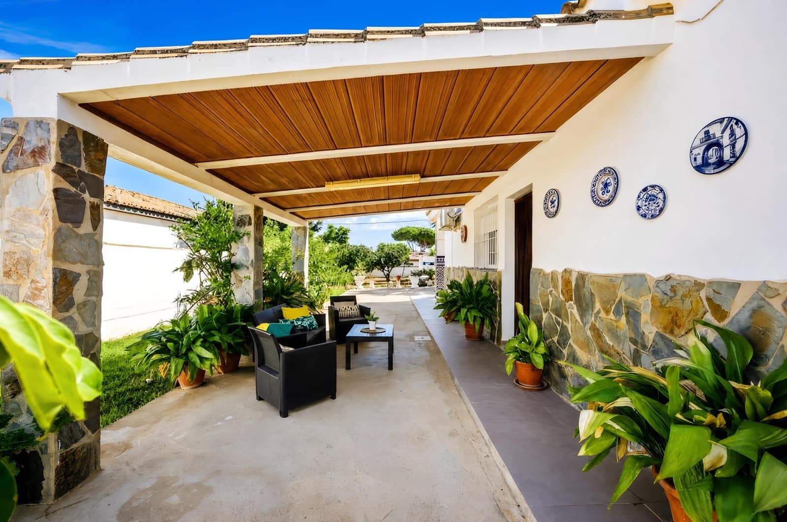 4 chambre Villa/Maison à vendre à Chiclana de la Frontera - 330 000 € (Ref: 10055537)