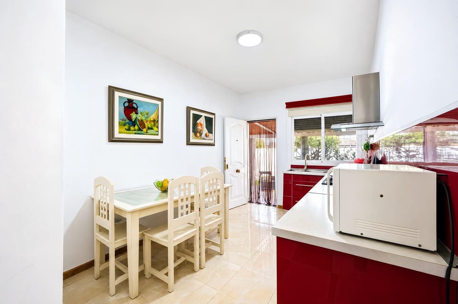 4 chambre Villa/Maison à vendre à Chiclana de la Frontera - 330 000 € (Ref: 10055537)