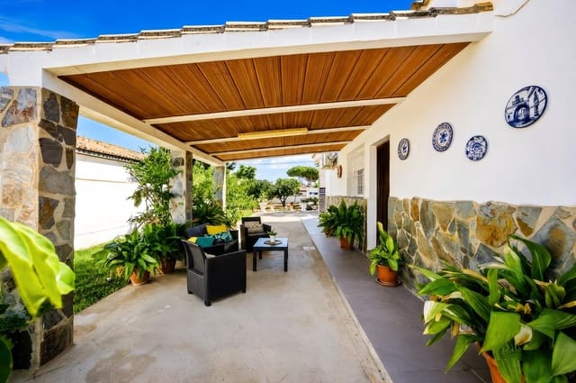 4 chambre Villa/Maison à vendre à Chiclana de la Frontera - 330 000 € (Ref: 10055537)