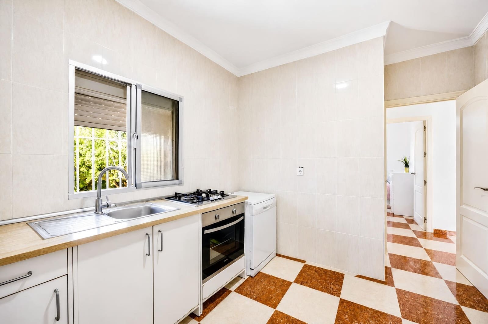 4 chambre Villa/Maison à vendre à Chiclana de la Frontera - 330 000 € (Ref: 10055537)