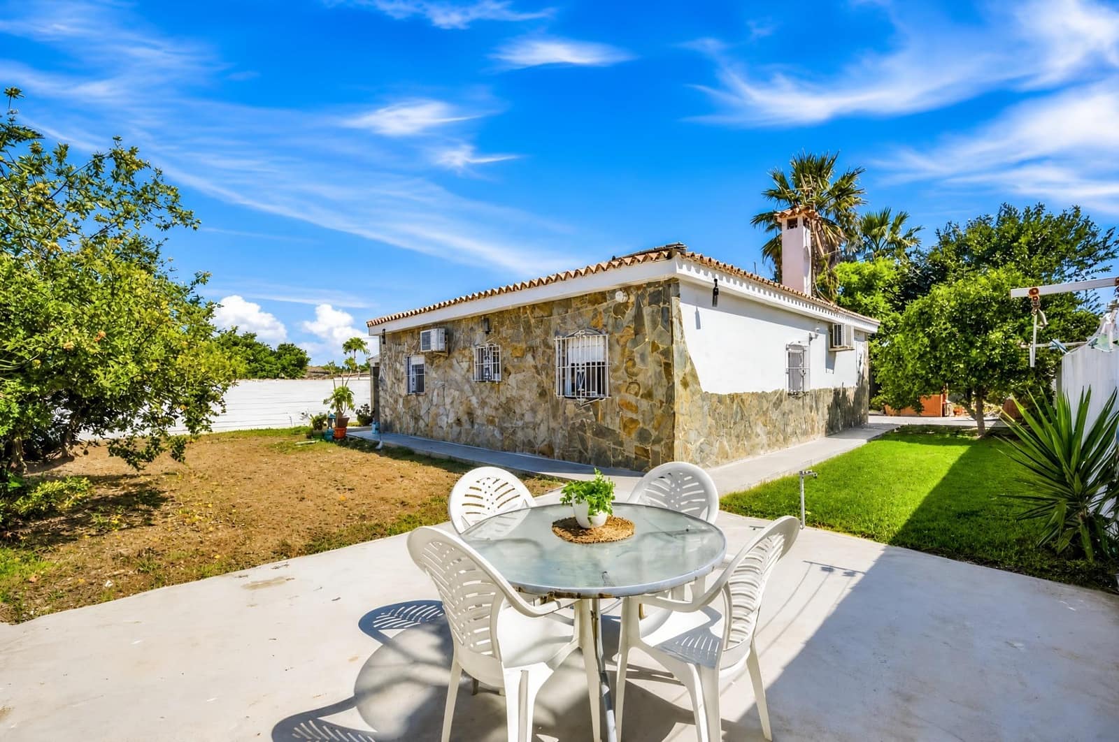 4 chambre Villa/Maison à vendre à Chiclana de la Frontera - 330 000 € (Ref: 10055537)