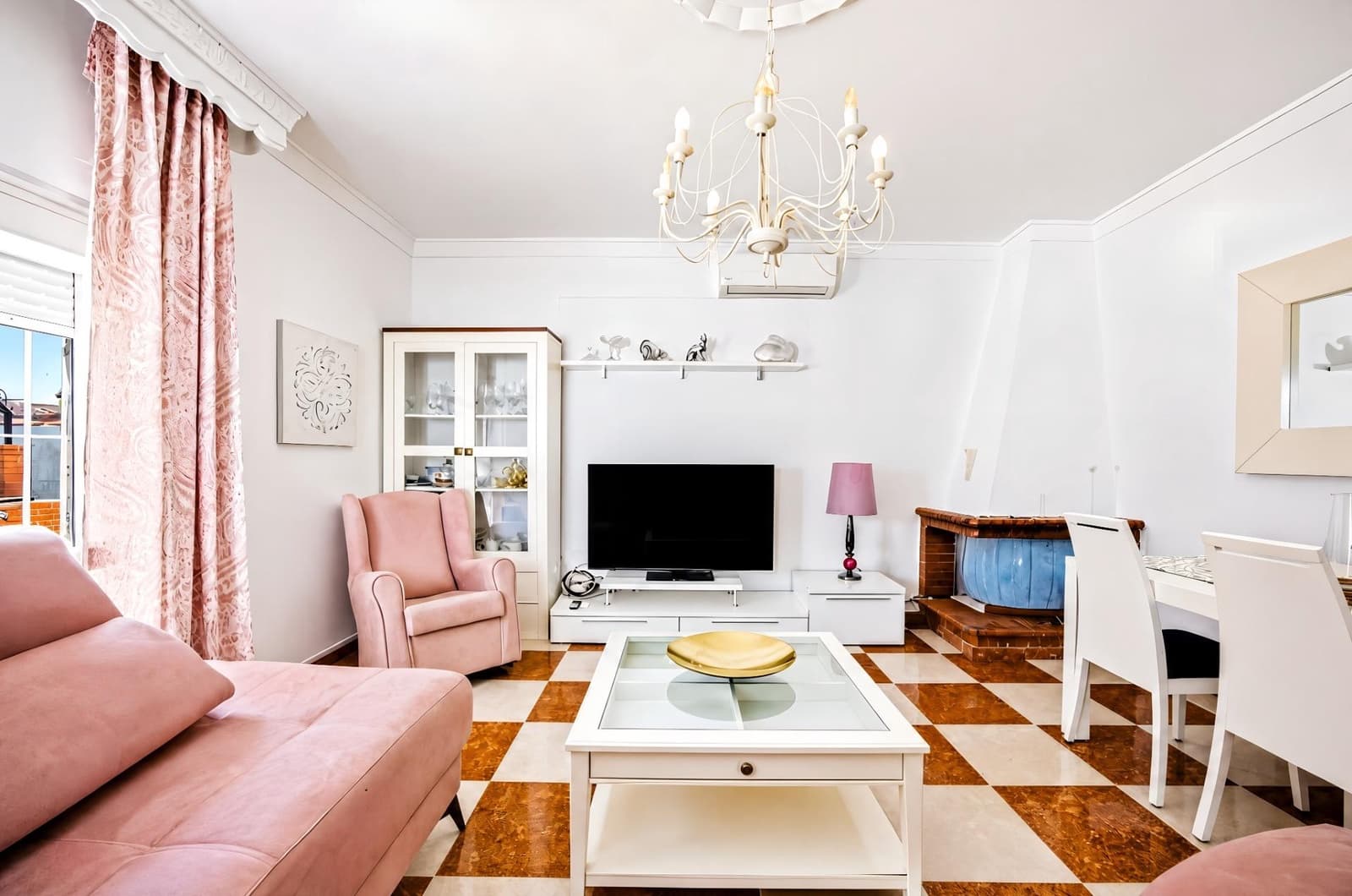 4 chambre Villa/Maison à vendre à Chiclana de la Frontera - 330 000 € (Ref: 10055537)