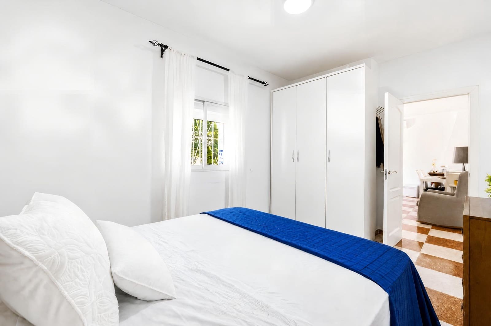 4 chambre Villa/Maison à vendre à Chiclana de la Frontera - 330 000 € (Ref: 10055537)