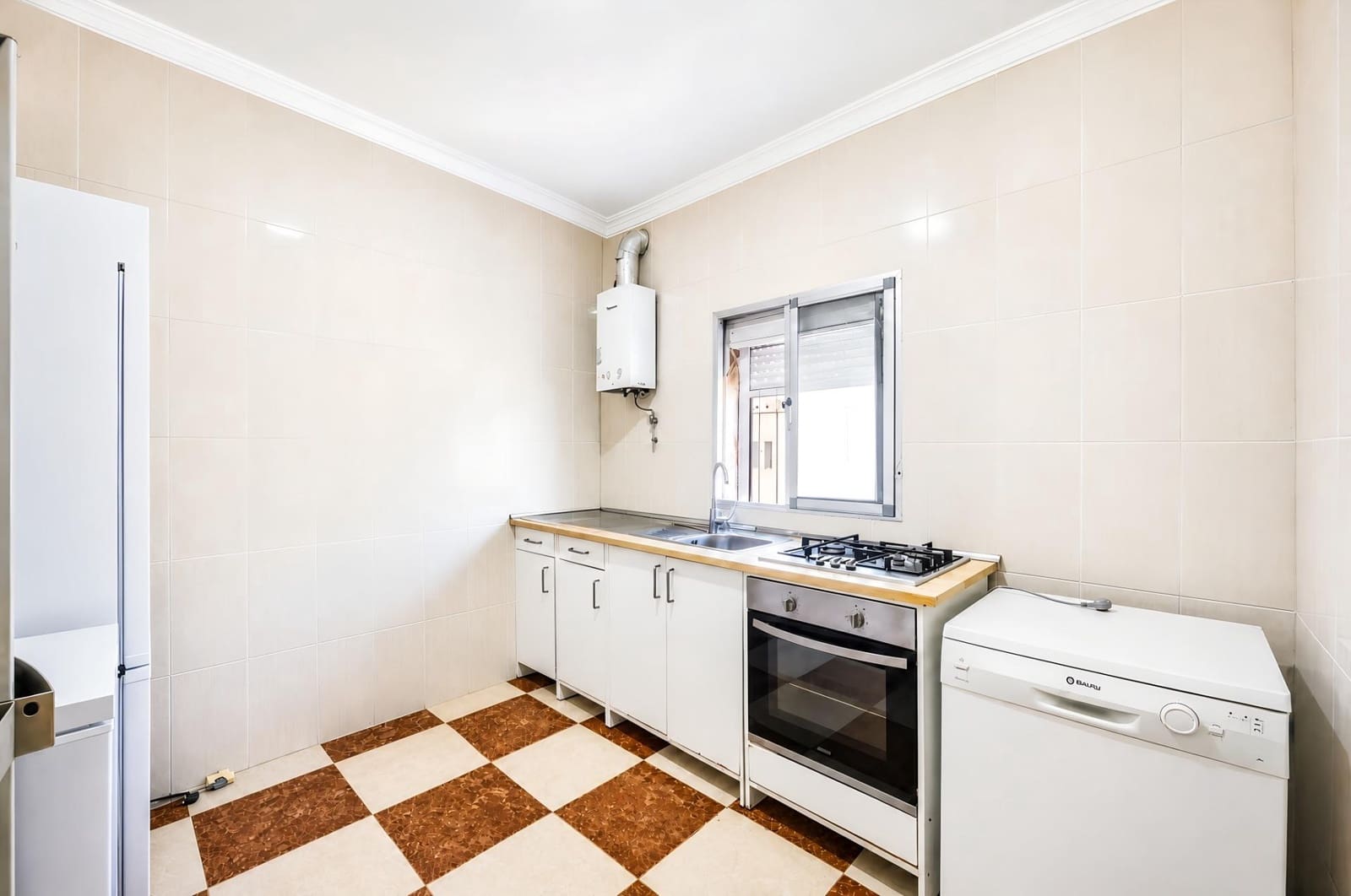 4 chambre Villa/Maison à vendre à Chiclana de la Frontera - 330 000 € (Ref: 10055537)