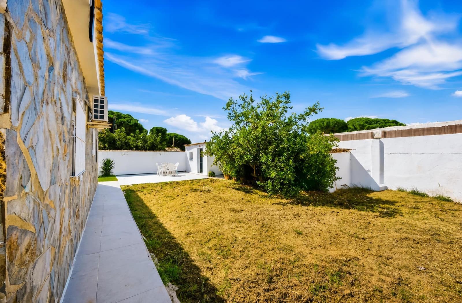 4 chambre Villa/Maison à vendre à Chiclana de la Frontera - 330 000 € (Ref: 10055537)