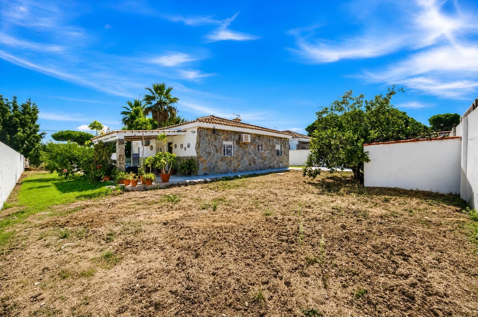 4 chambre Villa/Maison à vendre à Chiclana de la Frontera - 330 000 € (Ref: 10055537)