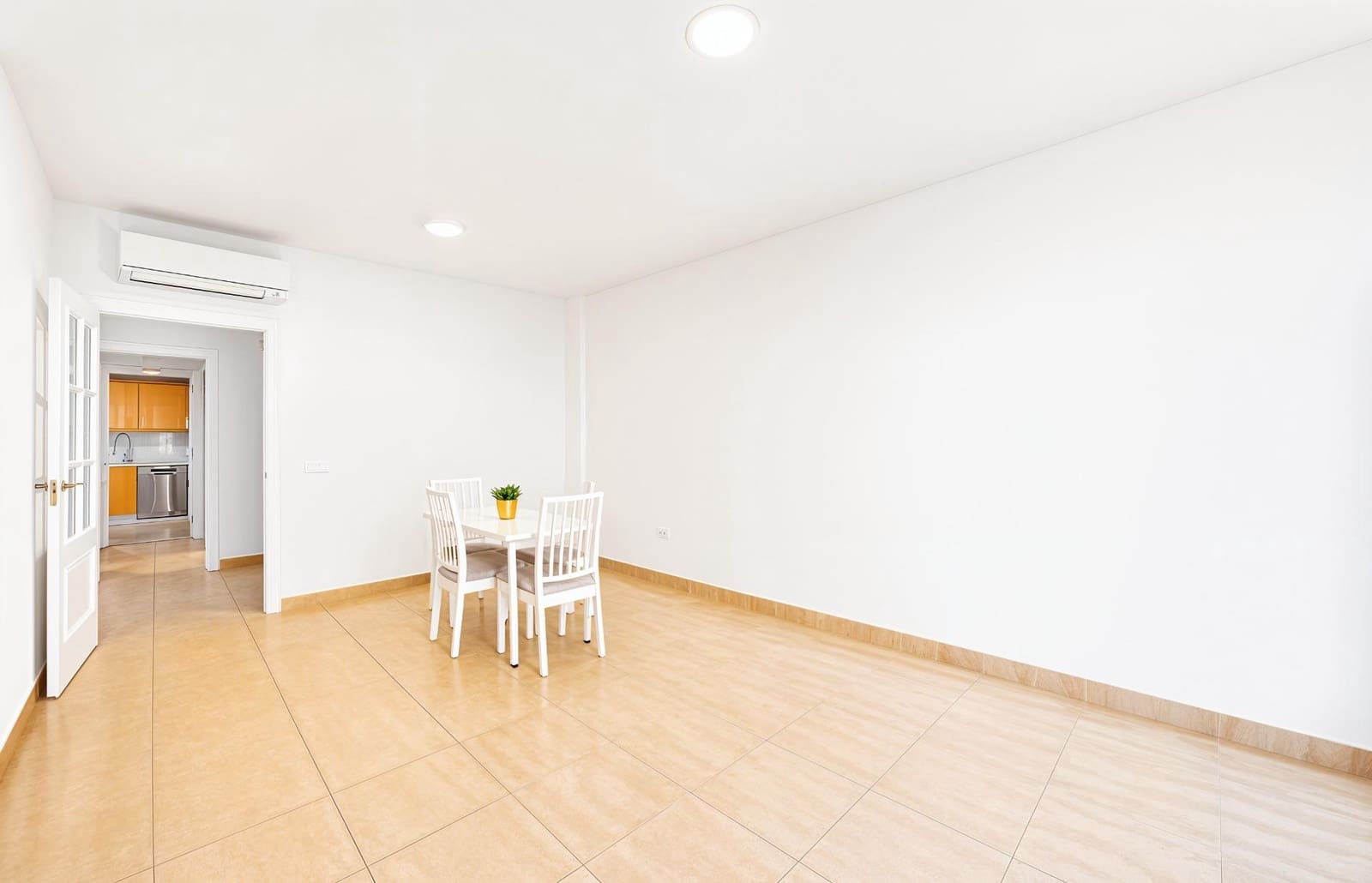 3 makuuhuone Rivitalo myytävänä paikassa Chiclana de la Frontera mukana 
autotalli - 329 990 € (Ref: 10067878)