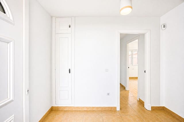 3 soveværelse Rækkehus til salg i Chiclana de la Frontera med garage - € 329.990 (Ref: 10067878)