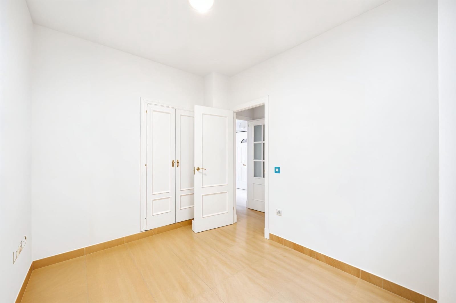 3 makuuhuone Rivitalo myytävänä paikassa Chiclana de la Frontera mukana 
autotalli - 329 990 € (Ref: 10067878)