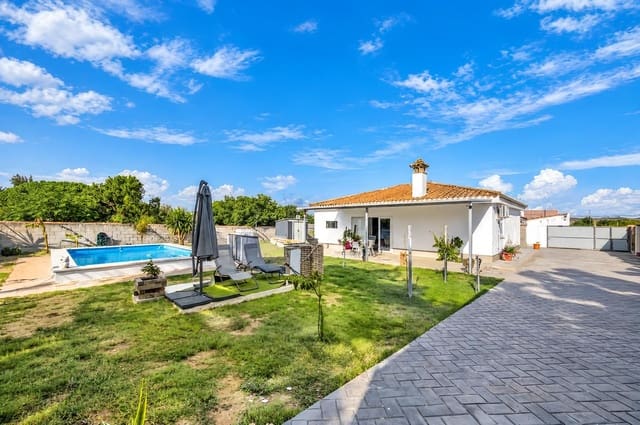 Chalet de 3 habitaciones en Chiclana de la Frontera en venta con piscina garaje - 235.000 € (Ref: 10098364)
