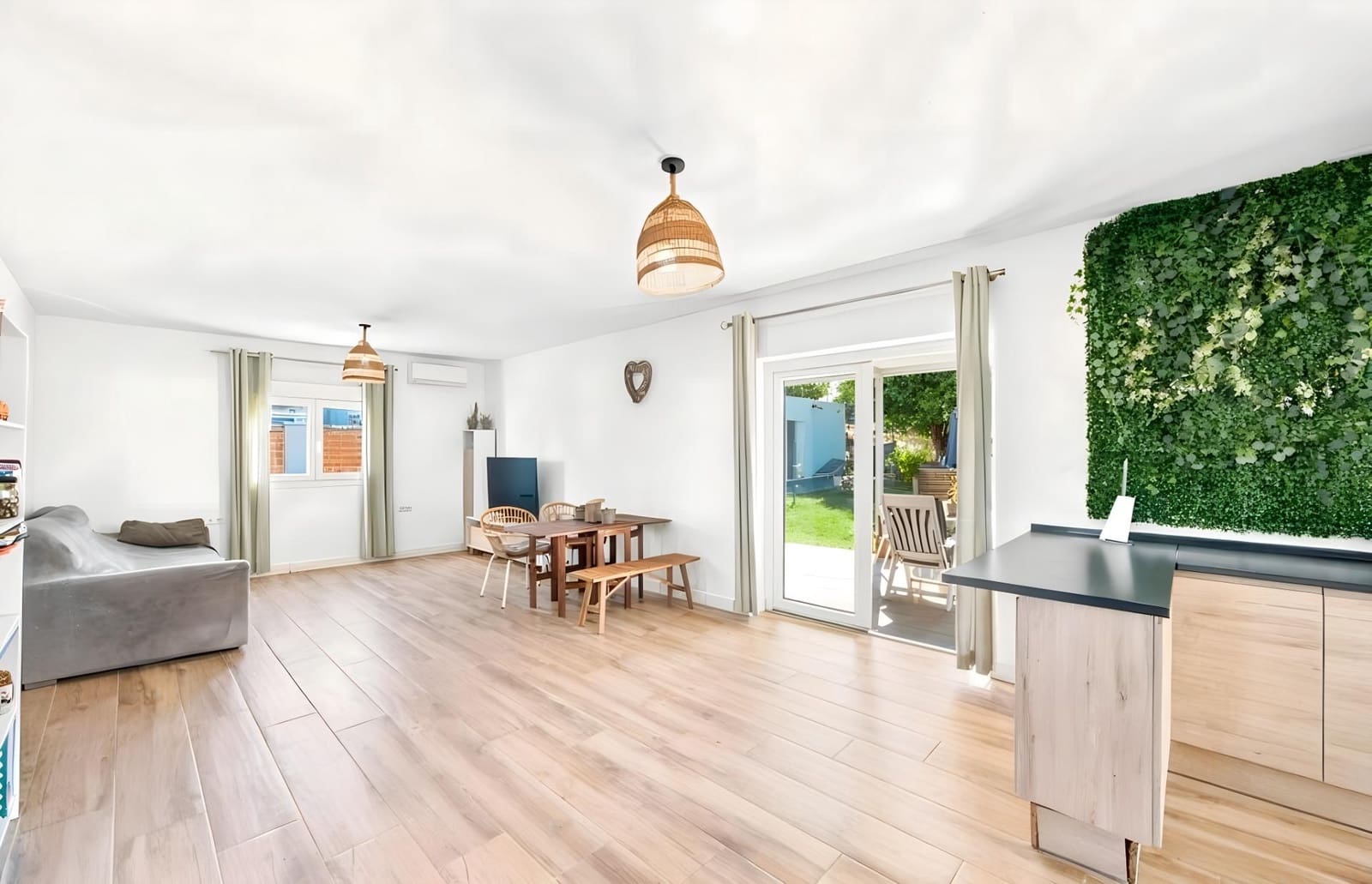 3 makuuhuone Huvila myytävänä paikassa Chiclana de la Frontera mukana uima-altaan 
autotalli - 235 000 € (Ref: 10098364)