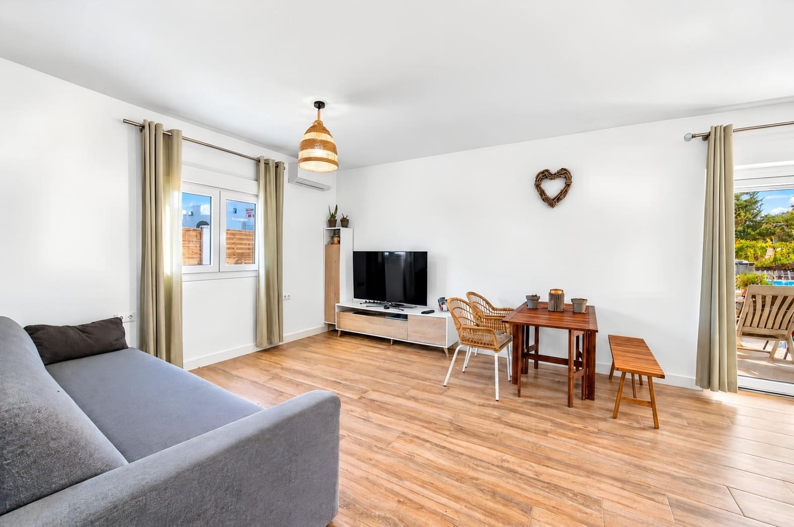 3 makuuhuone Huvila myytävänä paikassa Chiclana de la Frontera mukana uima-altaan 
autotalli - 235 000 € (Ref: 10098364)