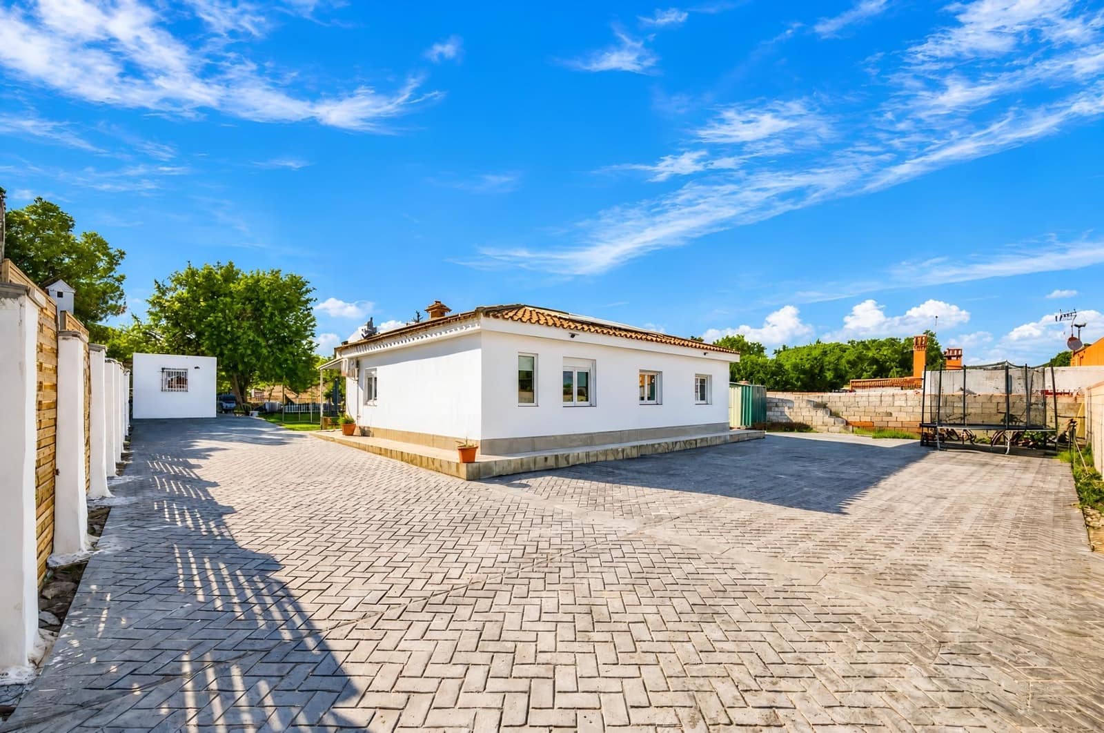 3 makuuhuone Huvila myytävänä paikassa Chiclana de la Frontera mukana uima-altaan 
autotalli - 235 000 € (Ref: 10098364)
